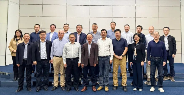 中洋集團(tuán)承辦麥康森院士牽頭中國(guó)工程院戰(zhàn)略研究與咨詢(xún)課題中期交流會(huì)，助推教育信息咨詢(xún)發(fā)展